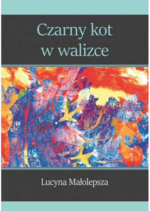 Czarny kot w walizce