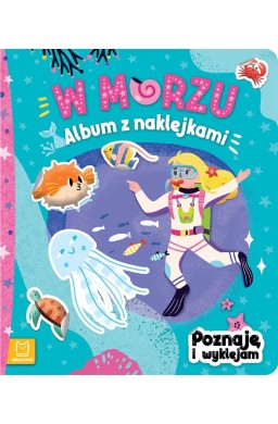 Album z naklejkami. W morzu